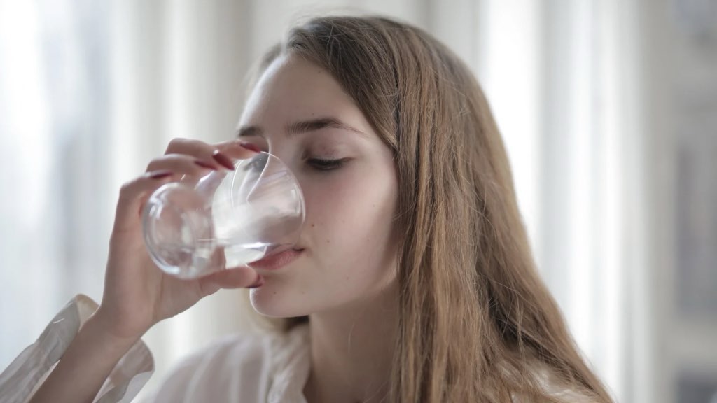 レモン水の正しい飲み方と注意点