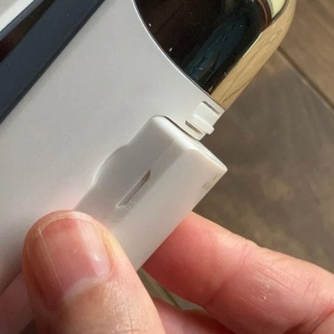 着脱式バッテリーで交換も簡単