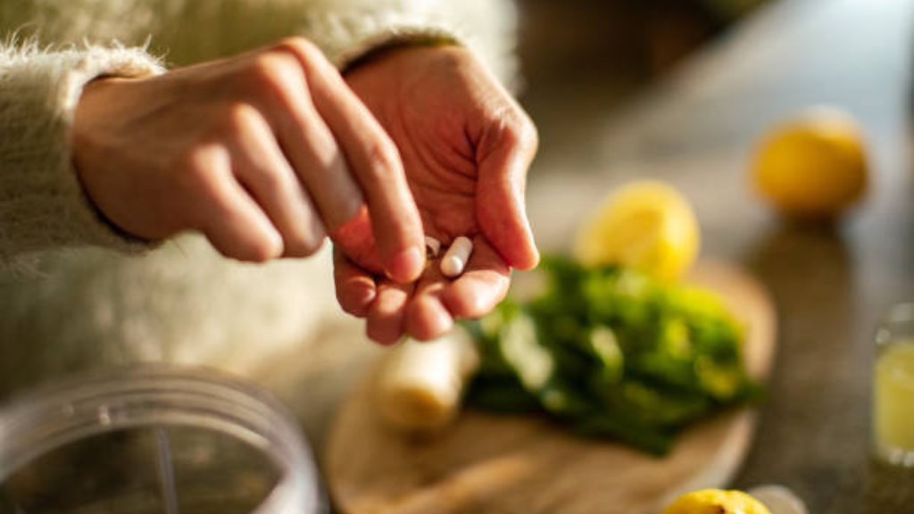 食事とサプリで“内側”から髪をサポート