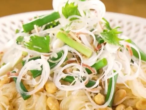 春雨と納豆の冷製サラダ