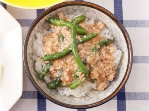 インゲンとひき肉のあんかけ丼