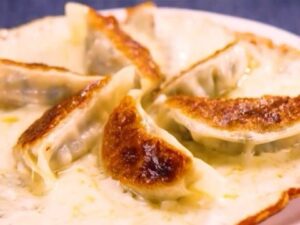ツナと梅と大葉の和風ギョーザ