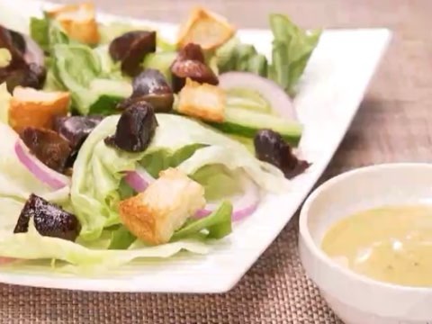 砂肝のコンフィのサラダ