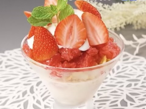 イチゴのパフェ