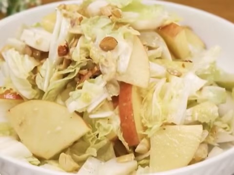 リンゴと白菜のサラダ