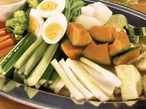 アンショワヤード １０種の野菜盛り合わせ